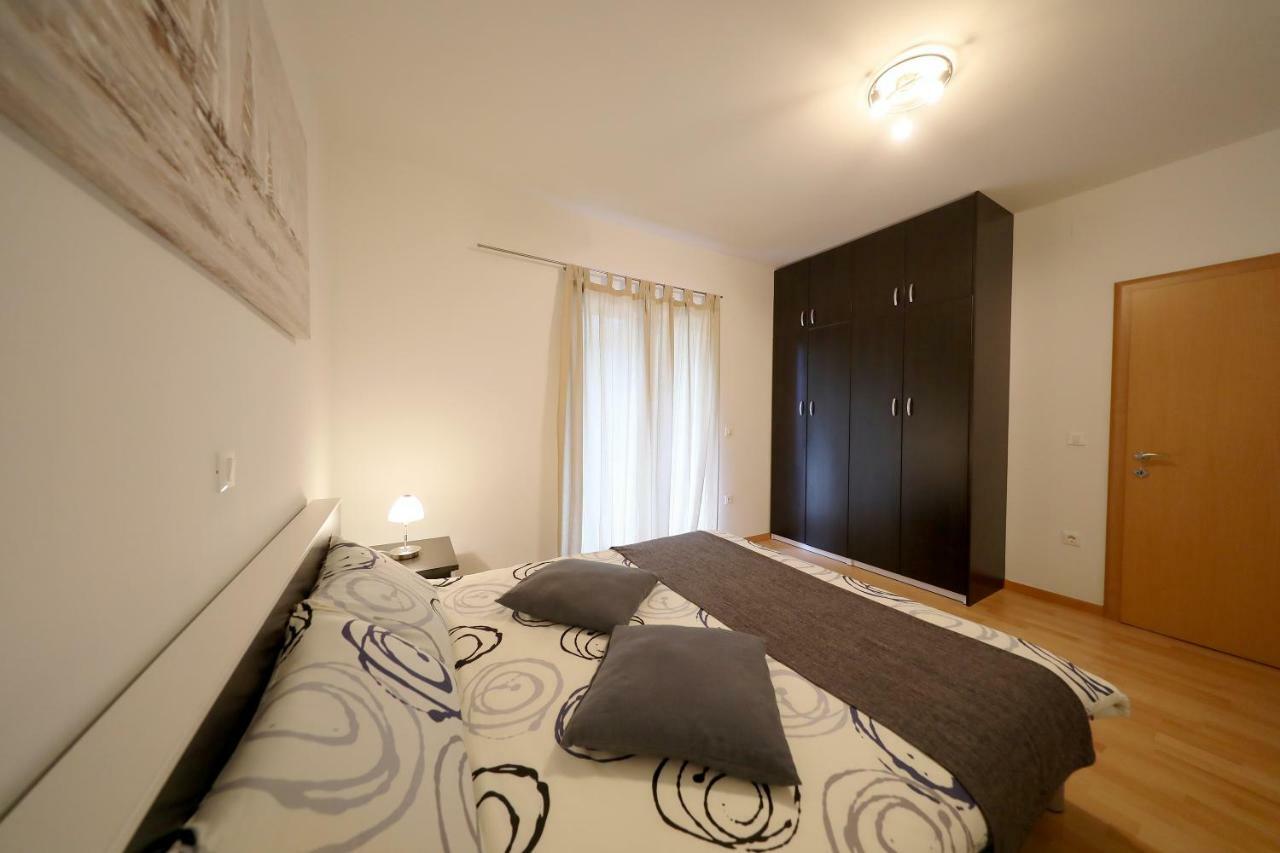 Luxury Villa Nada With Pool Petrcane Εξωτερικό φωτογραφία