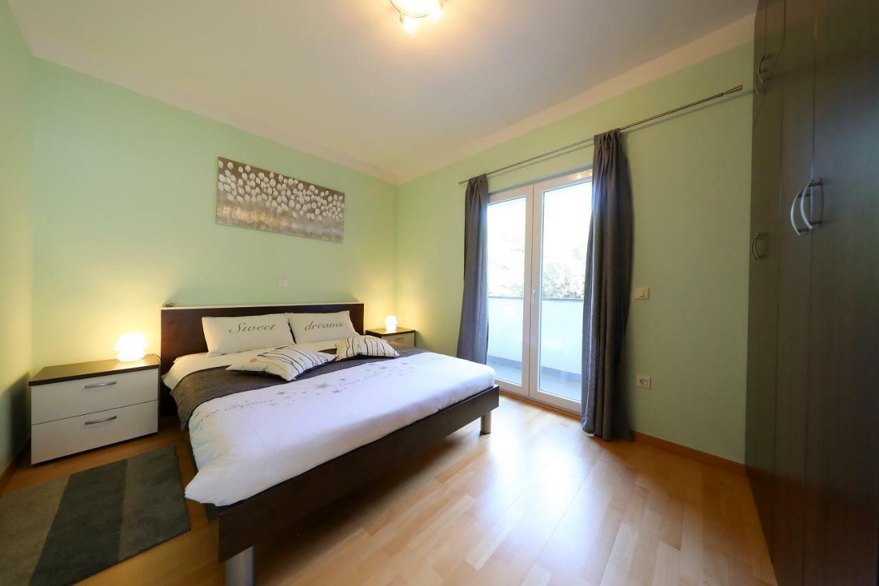 Luxury Villa Nada With Pool Petrcane Εξωτερικό φωτογραφία