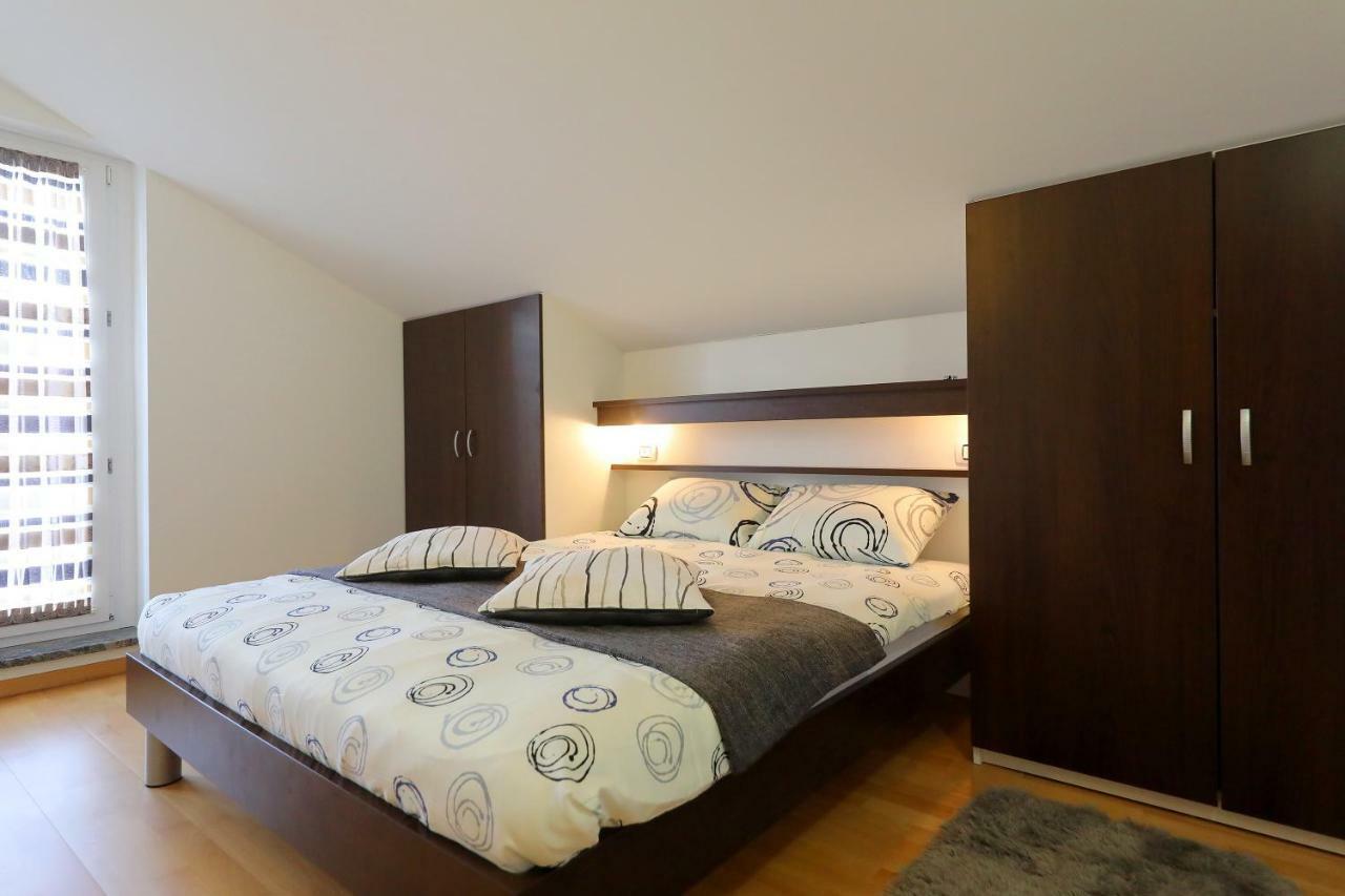 Luxury Villa Nada With Pool Petrcane Εξωτερικό φωτογραφία