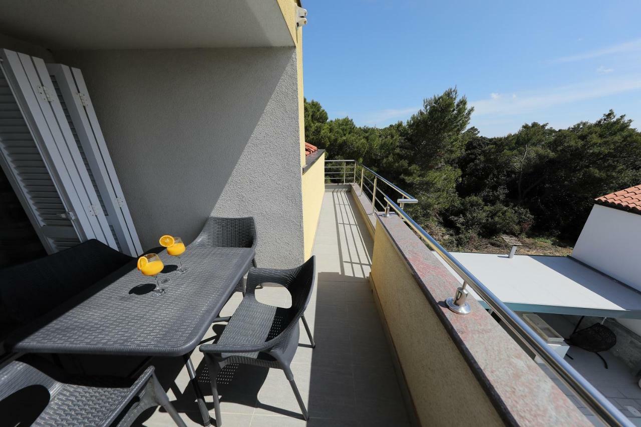 Luxury Villa Nada With Pool Petrcane Εξωτερικό φωτογραφία