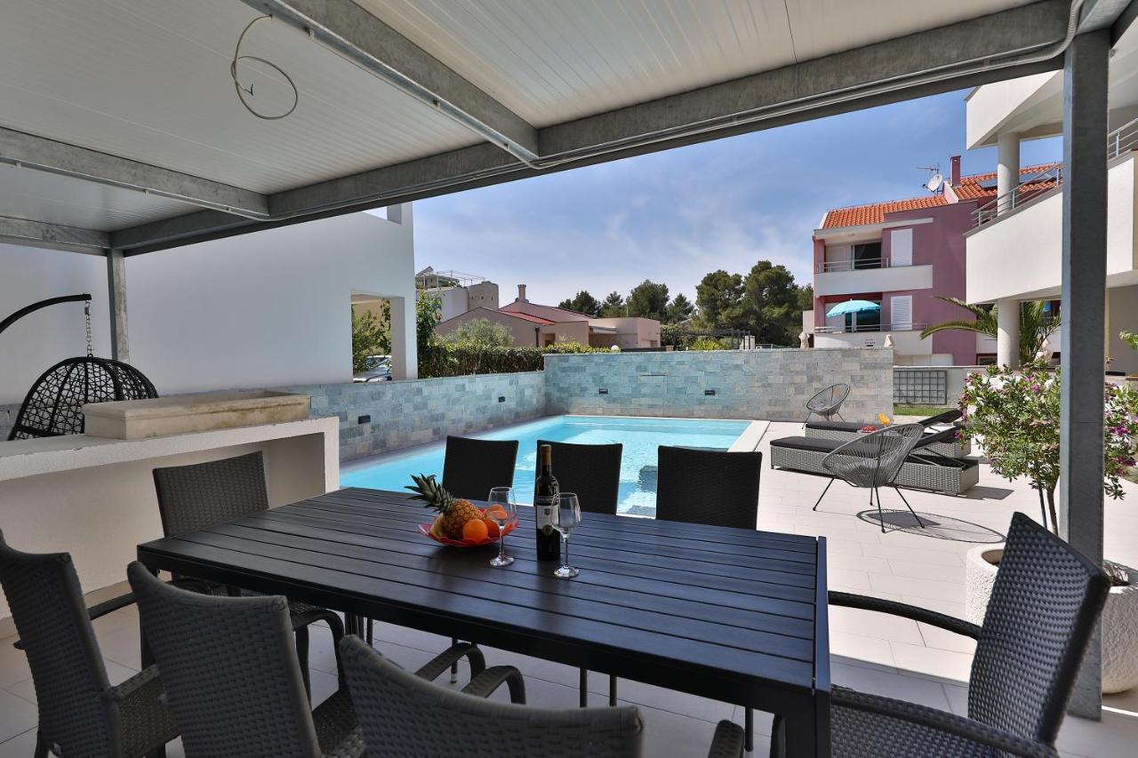 Luxury Villa Nada With Pool Petrcane Εξωτερικό φωτογραφία
