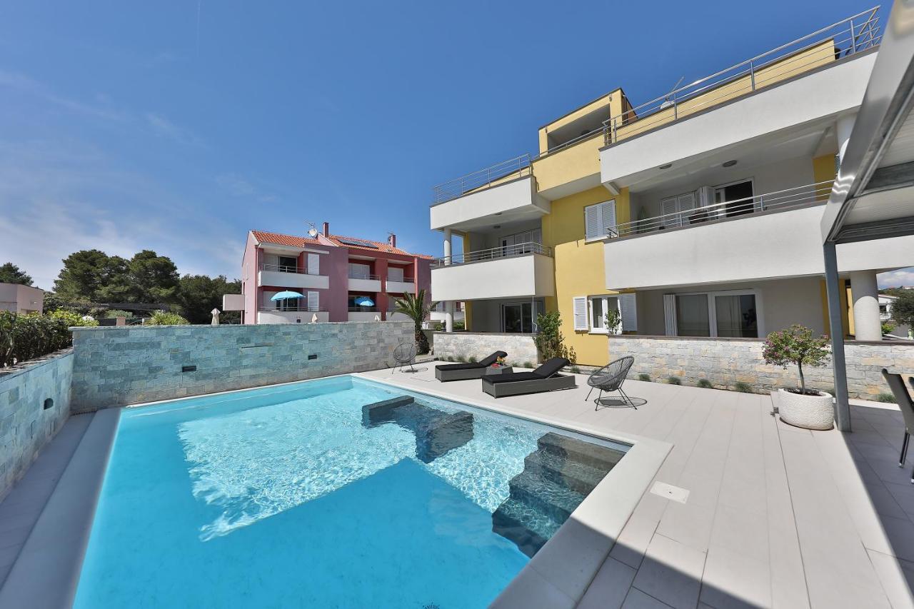 Luxury Villa Nada With Pool Petrcane Εξωτερικό φωτογραφία