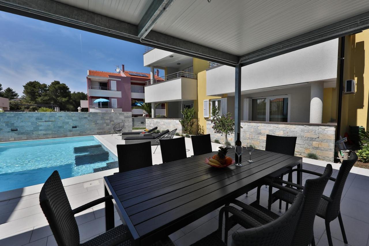 Luxury Villa Nada With Pool Petrcane Εξωτερικό φωτογραφία
